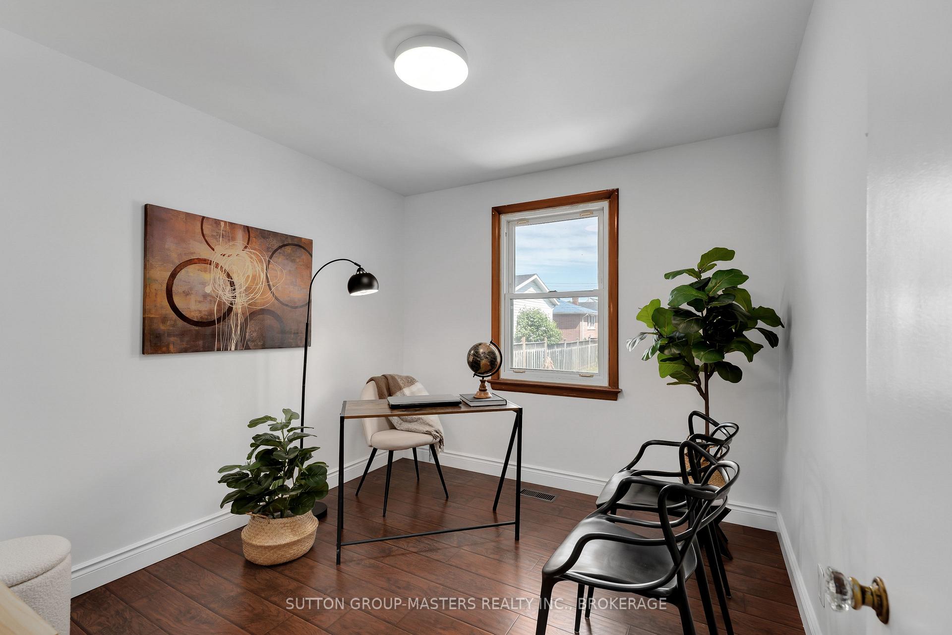 Photo 12 of 47 Oak Street, Kingston, East of Sir John A. Blvd — HOMEH