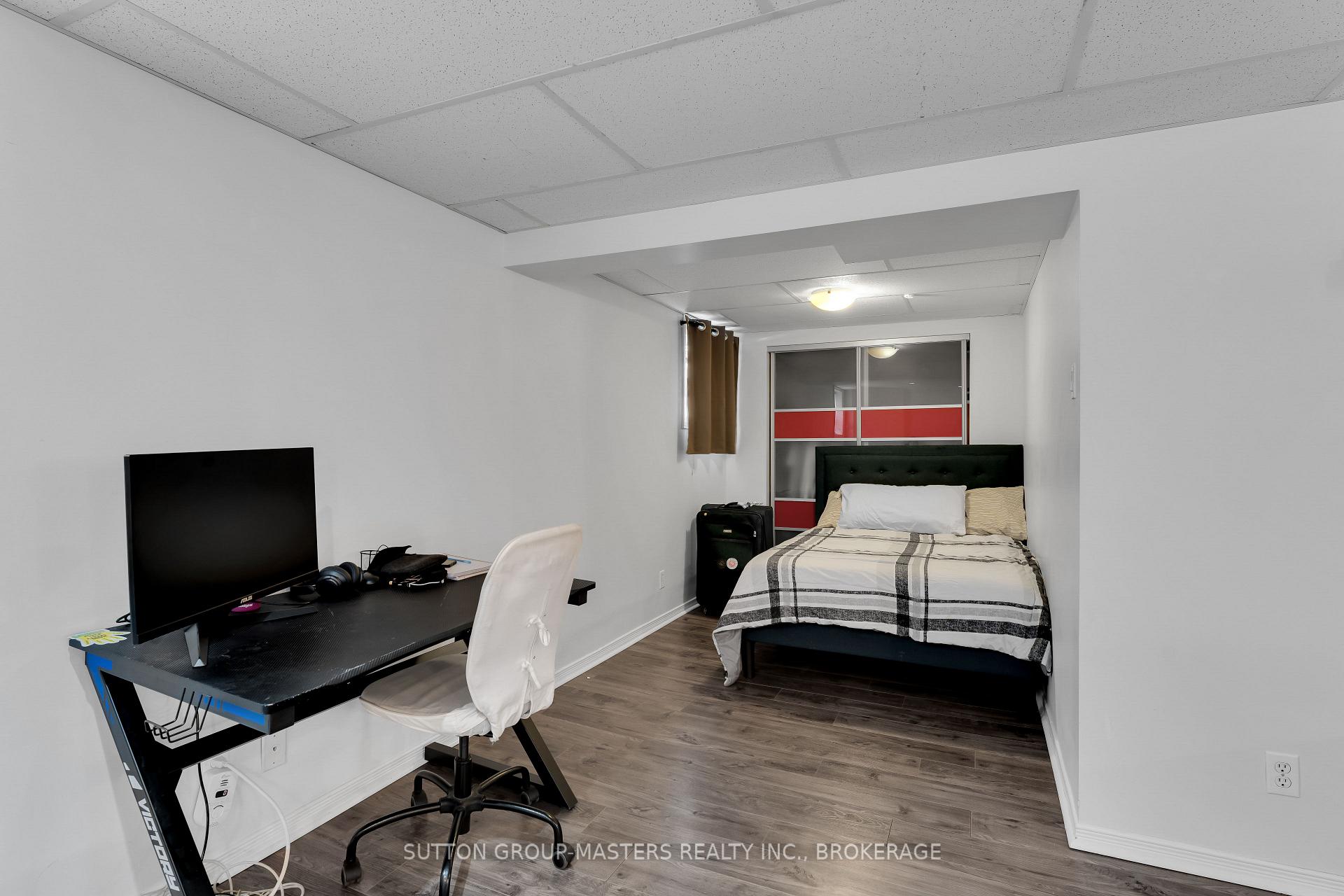 Photo 25 of 47 Oak Street, Kingston, East of Sir John A. Blvd — HOMEH