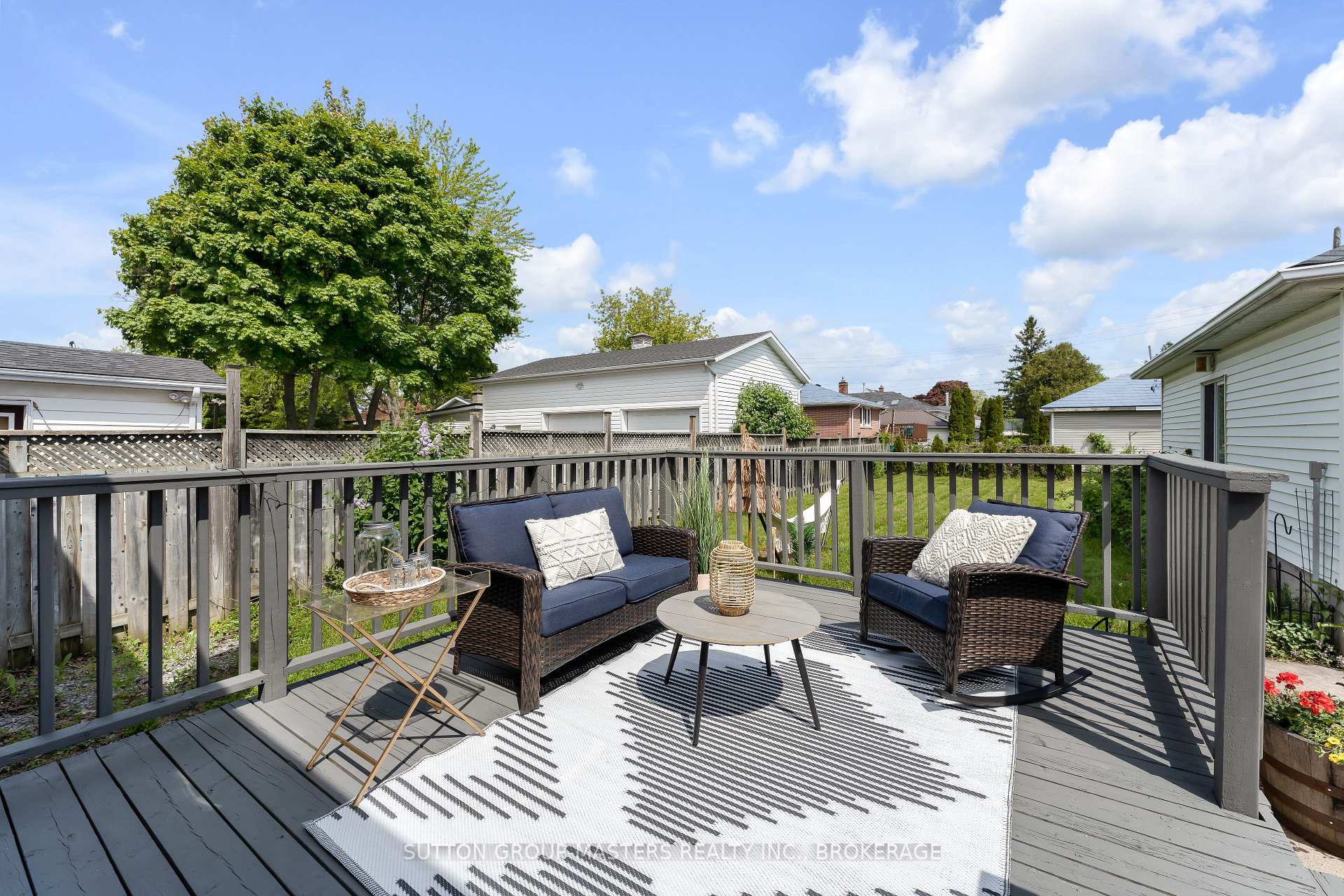 Photo 33 of 47 Oak Street, Kingston, East of Sir John A. Blvd — HOMEH