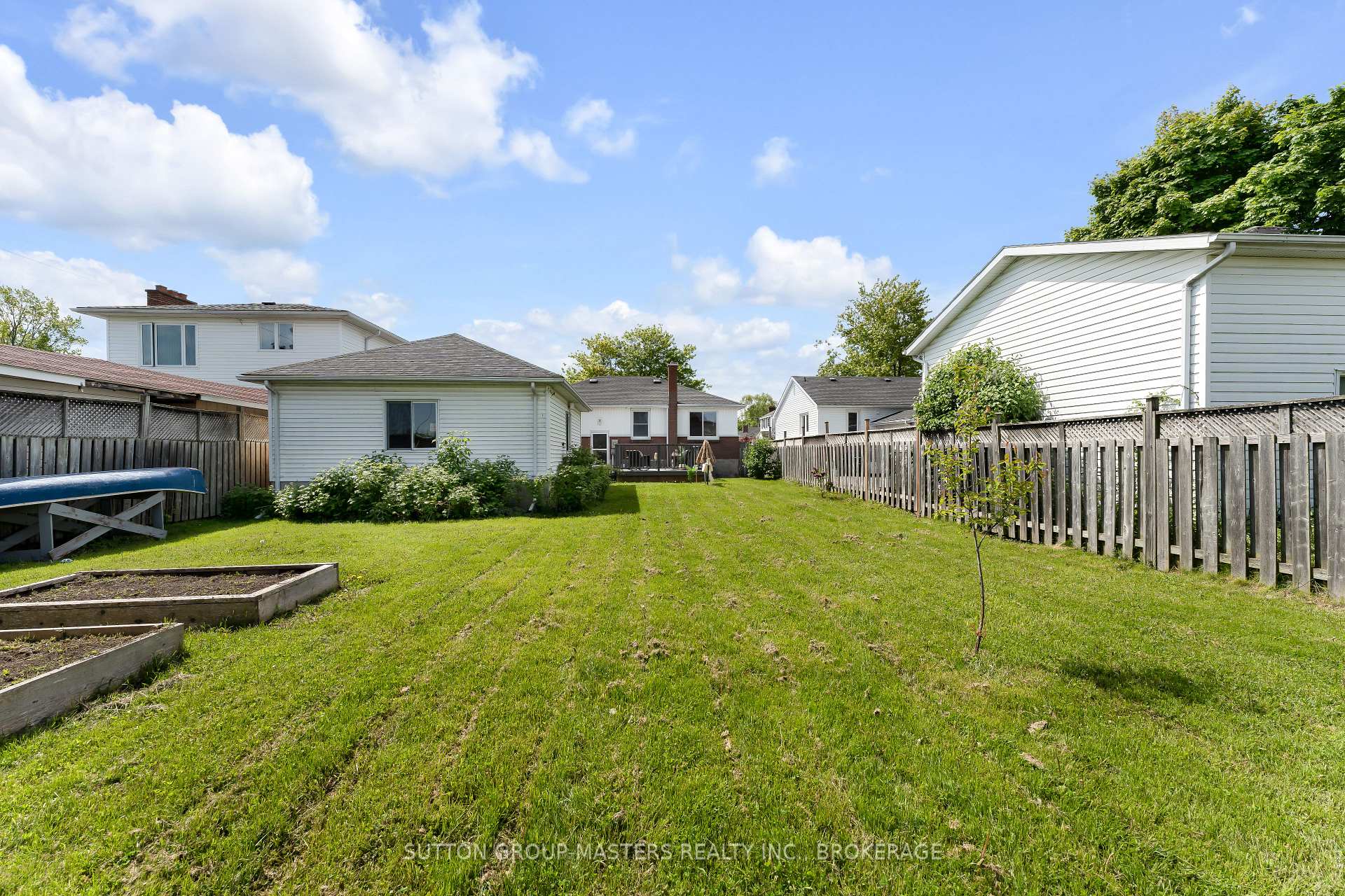Photo 36 of 47 Oak Street, Kingston, East of Sir John A. Blvd — HOMEH