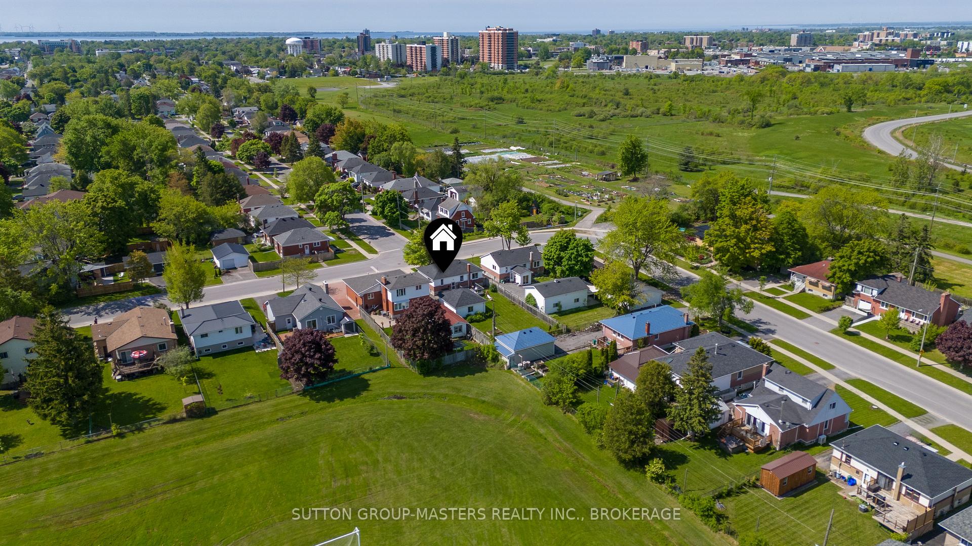 Photo 41 of 47 Oak Street, Kingston, East of Sir John A. Blvd — HOMEH