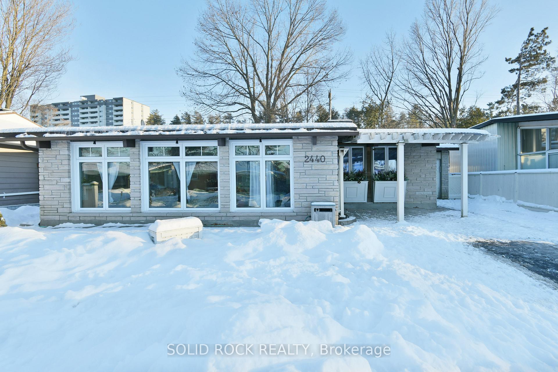 Photo 3 of 2440 Thorson Avenue, Ottawa, Queensway Terrace South/Ridgeview — HOMEH