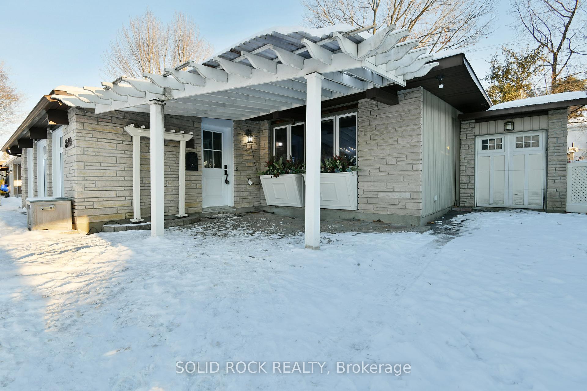 Photo 4 of 2440 Thorson Avenue, Ottawa, Queensway Terrace South/Ridgeview — HOMEH