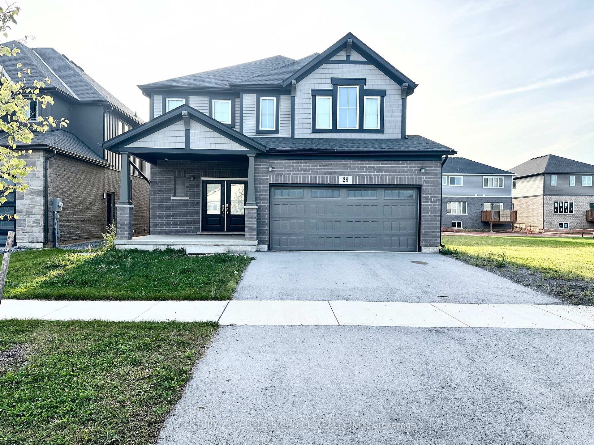 Photo 3 of Unit Main & Upper, 28 Swan Avenue, Pelham, Fonthill — HOMEH