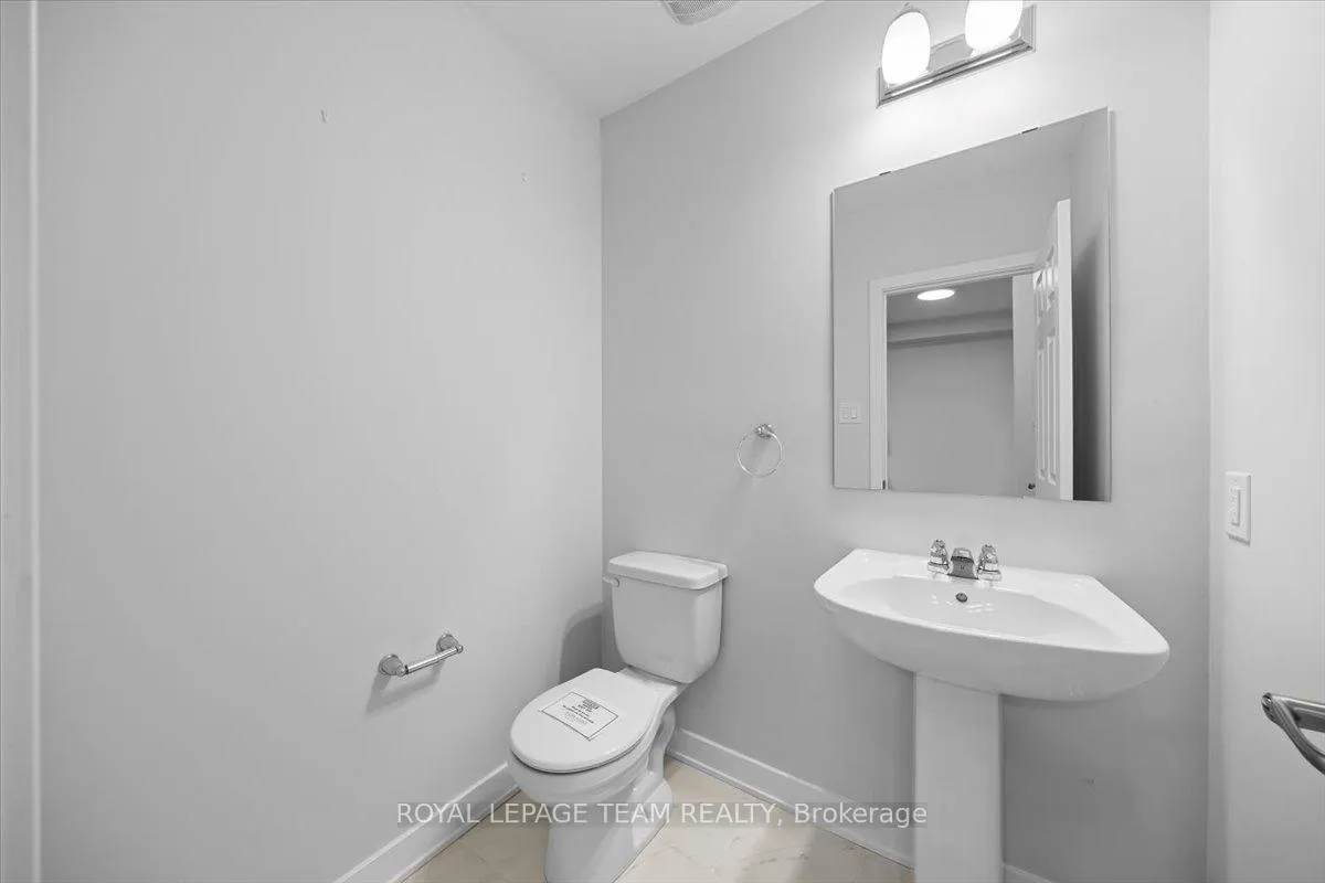 Photo 3 of 2123 Winsome Terrace, Ottawa, Fallingbrook/Gardenway South — HOMEH