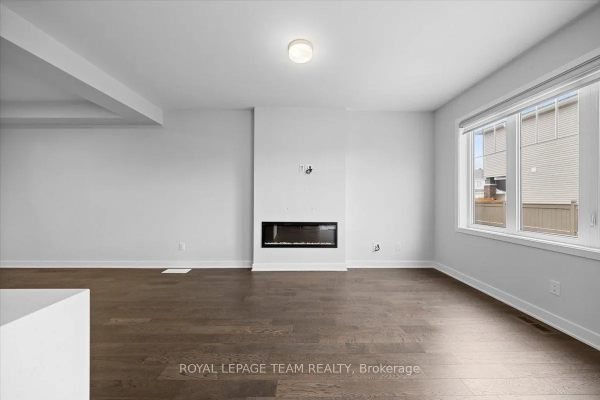 Photo 9 of 2123 Winsome Terrace, Ottawa, Fallingbrook/Gardenway South — HOMEH