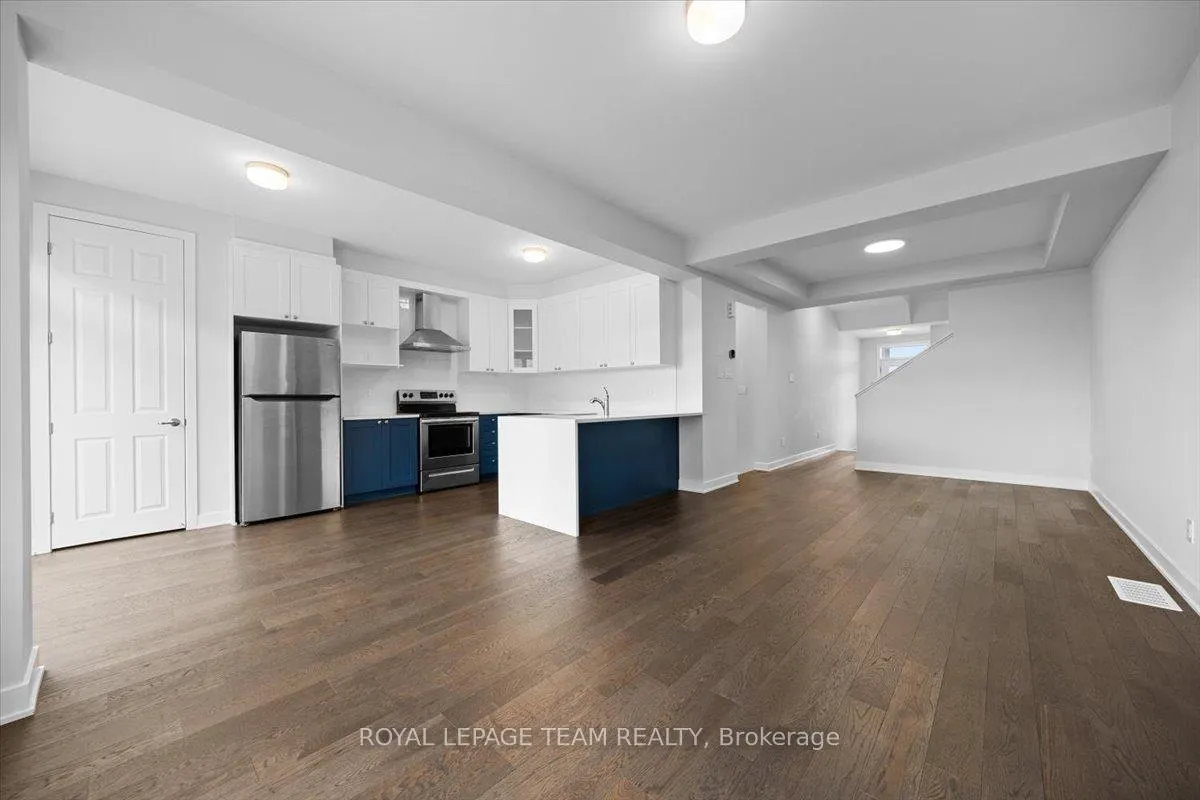 Photo 10 of 2123 Winsome Terrace, Ottawa, Fallingbrook/Gardenway South — HOMEH