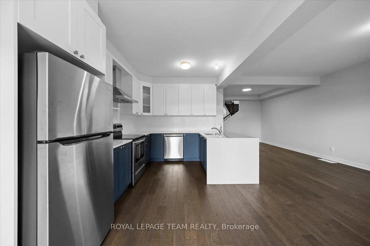 Photo 13 of 2123 Winsome Terrace, Ottawa, Fallingbrook/Gardenway South — HOMEH