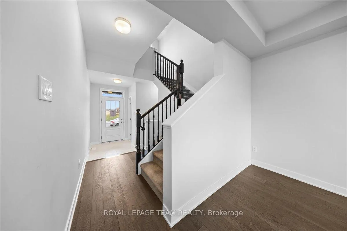 Photo 16 of 2123 Winsome Terrace, Ottawa, Fallingbrook/Gardenway South — HOMEH