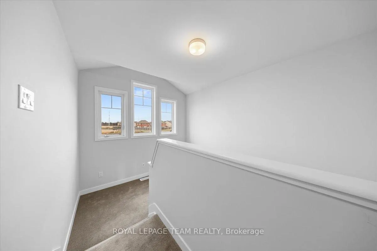 Photo 17 of 2123 Winsome Terrace, Ottawa, Fallingbrook/Gardenway South — HOMEH