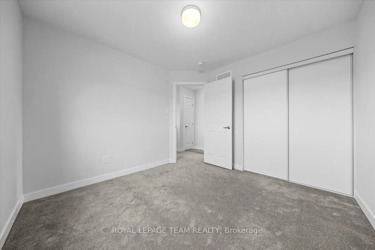 Photo 23 of 2123 Winsome Terrace, Ottawa, Fallingbrook/Gardenway South — HOMEH