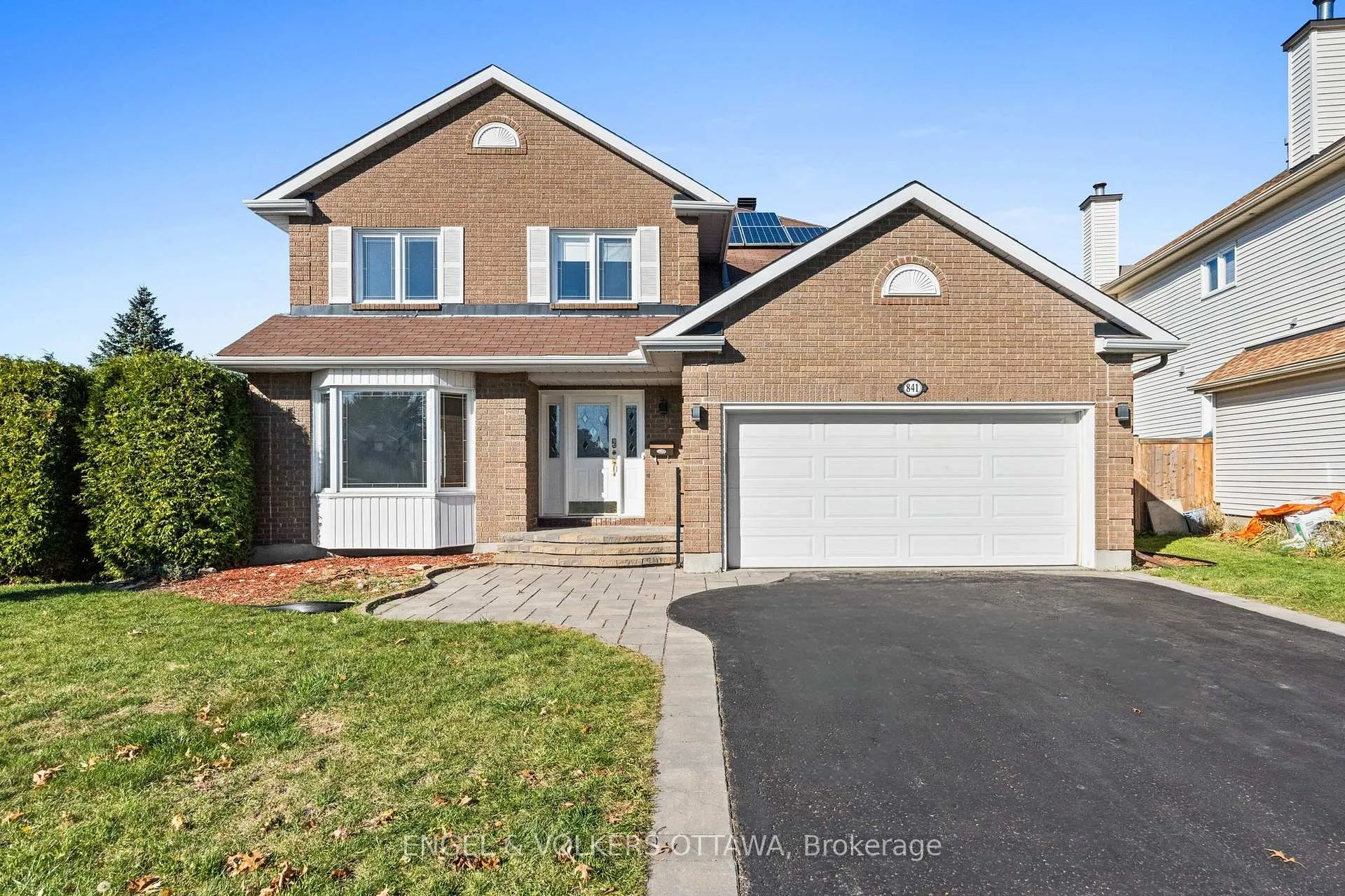 Photo 1 of 841 Montcrest Drive, Ottawa, Fallingbrook/Ridgemount — HOMEH