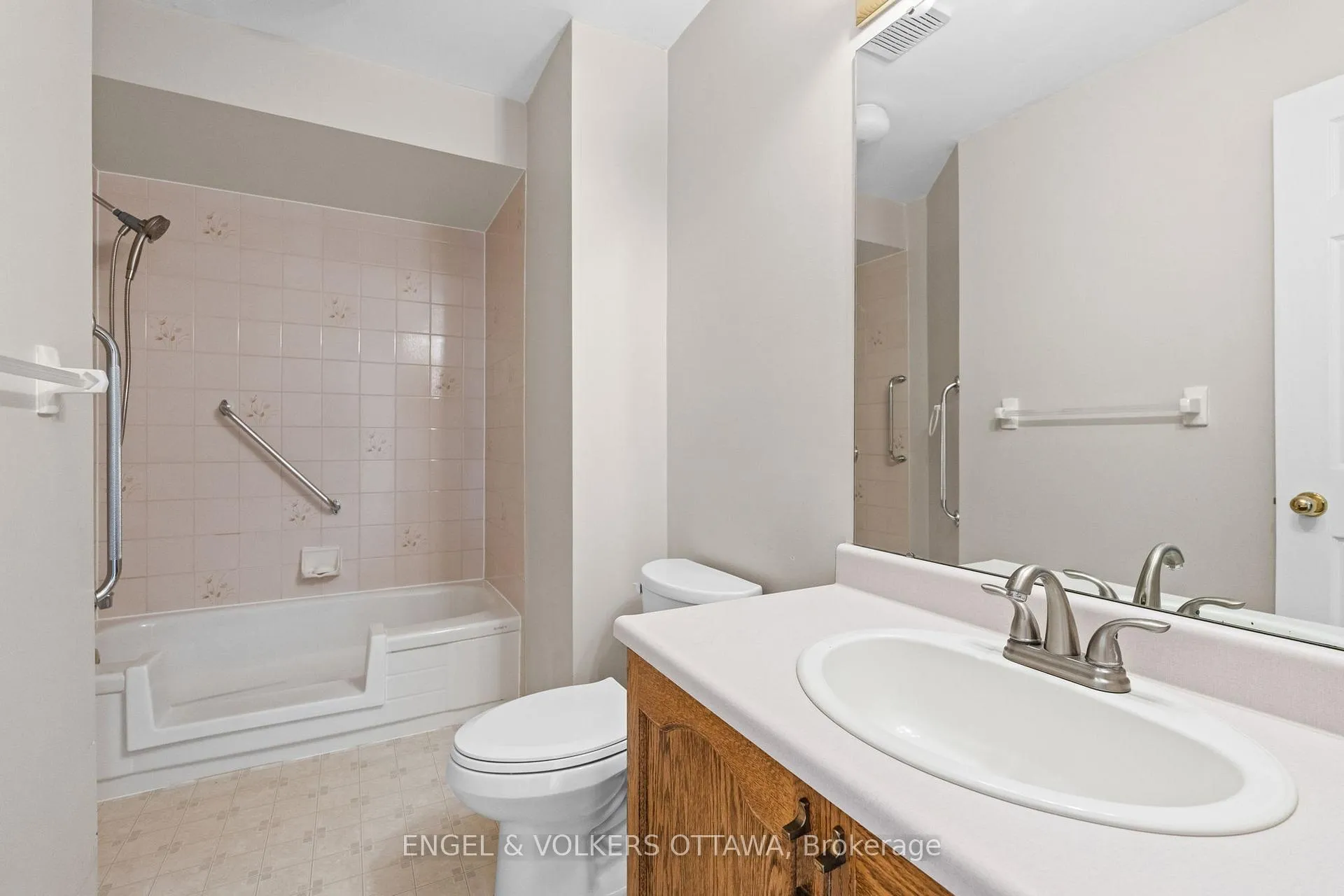 Photo 28 of 841 Montcrest Drive, Ottawa, Fallingbrook/Ridgemount — HOMEH