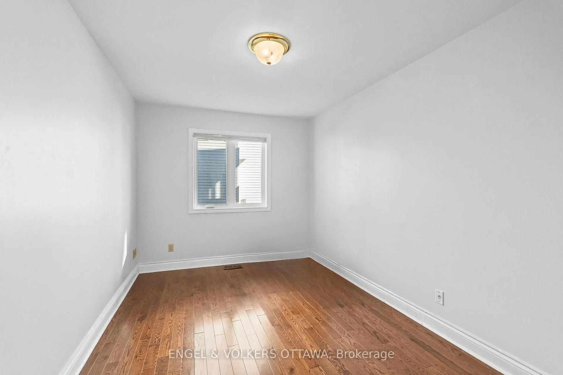 Photo 31 of 841 Montcrest Drive, Ottawa, Fallingbrook/Ridgemount — HOMEH
