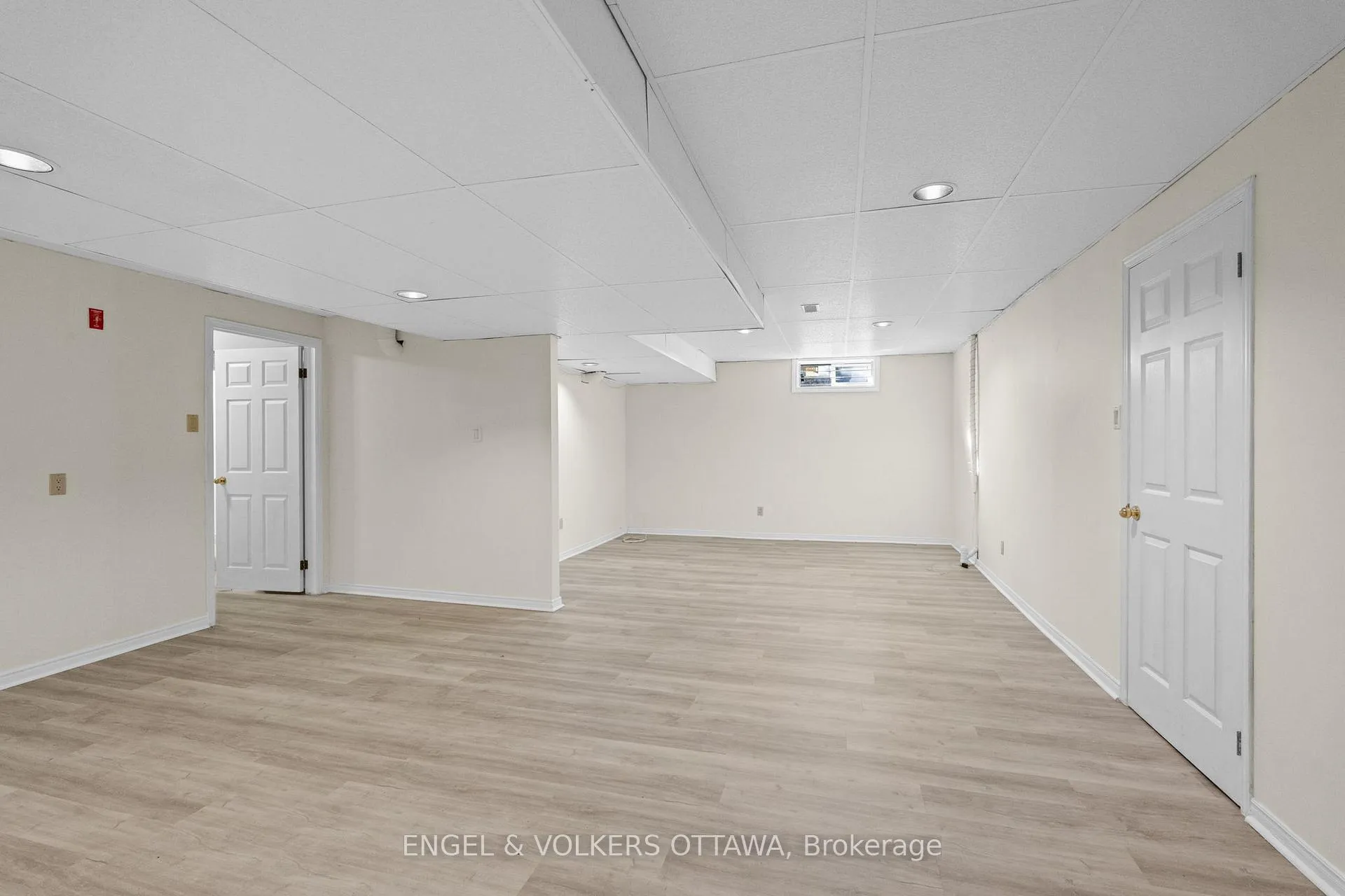 Photo 34 of 841 Montcrest Drive, Ottawa, Fallingbrook/Ridgemount — HOMEH