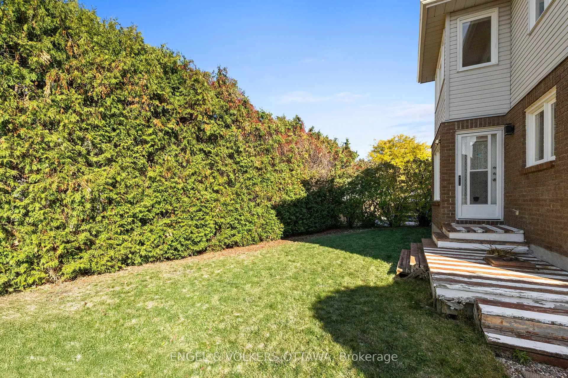 Photo 39 of 841 Montcrest Drive, Ottawa, Fallingbrook/Ridgemount — HOMEH