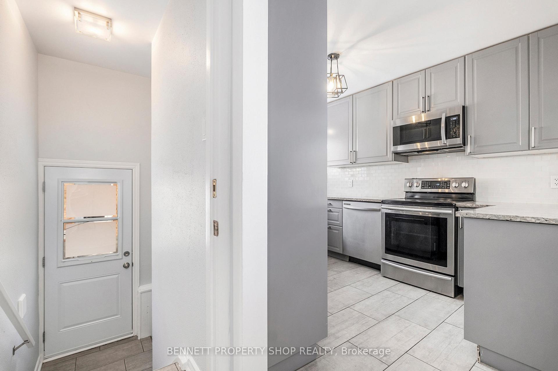 Photo 9 of 1320 Bloomsbury Crescent, Ottawa, Parkway Park — HOMEH