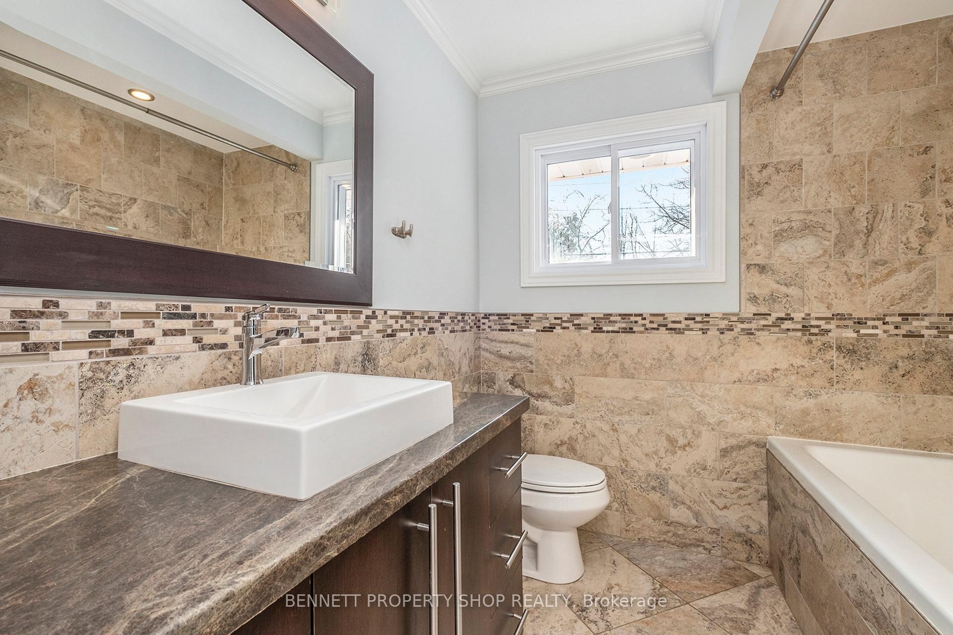 Photo 13 of 1320 Bloomsbury Crescent, Ottawa, Parkway Park — HOMEH