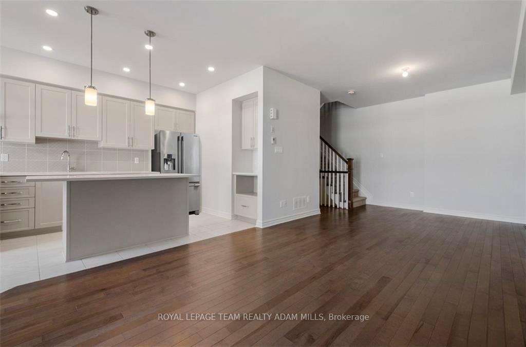 Photo 7 of 12 Verglas Lane, Ottawa, Mer Bleue/Bradley Estates/Anderson Park — HOMEH