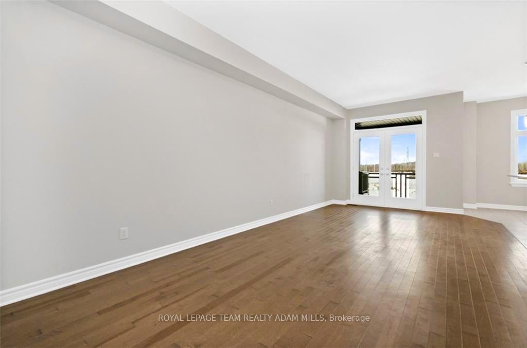 Photo 9 of 12 Verglas Lane, Ottawa, Mer Bleue/Bradley Estates/Anderson Park — HOMEH