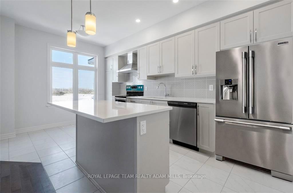 Photo 11 of 12 Verglas Lane, Ottawa, Mer Bleue/Bradley Estates/Anderson Park — HOMEH