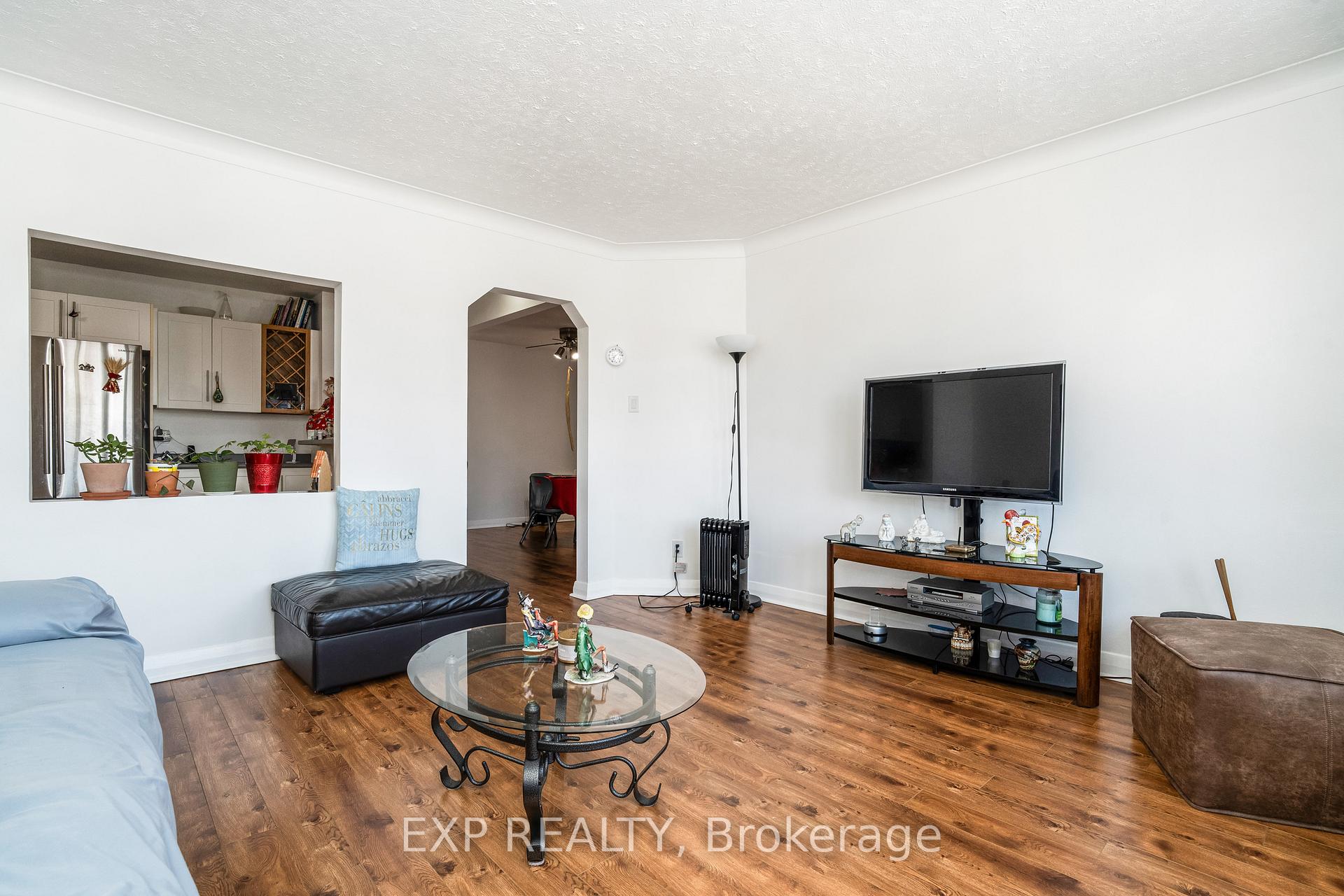 Photo 17 of 330 Donald Street, Ottawa, Overbrook/Castle Heights — HOMEH