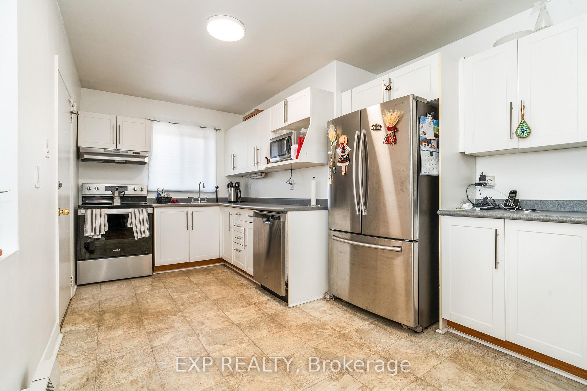 Photo 20 of 330 Donald Street, Ottawa, Overbrook/Castle Heights — HOMEH
