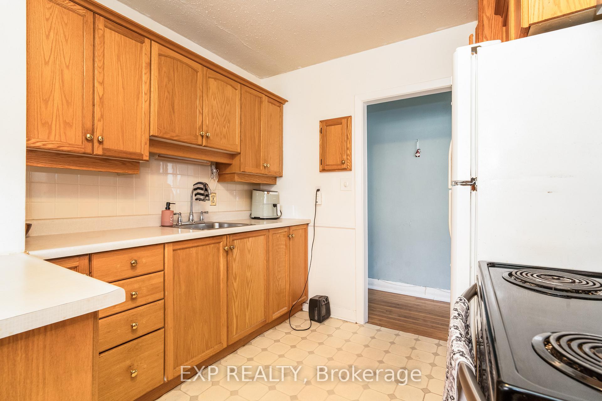 Photo 30 of 330 Donald Street, Ottawa, Overbrook/Castle Heights — HOMEH