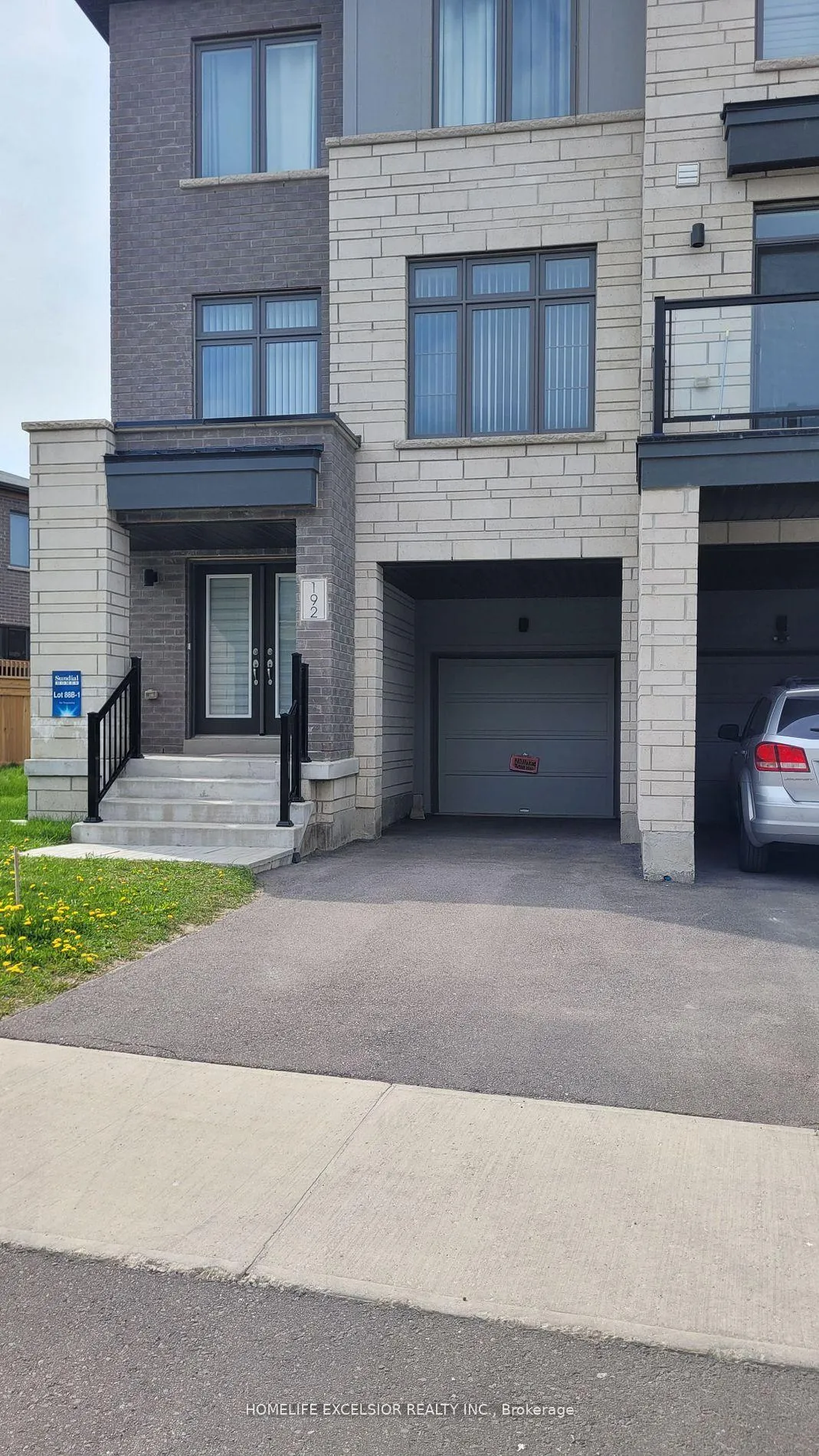 Photo 1 of 192 Tango Crescent, Newmarket, Woodland Hill — HOMEH