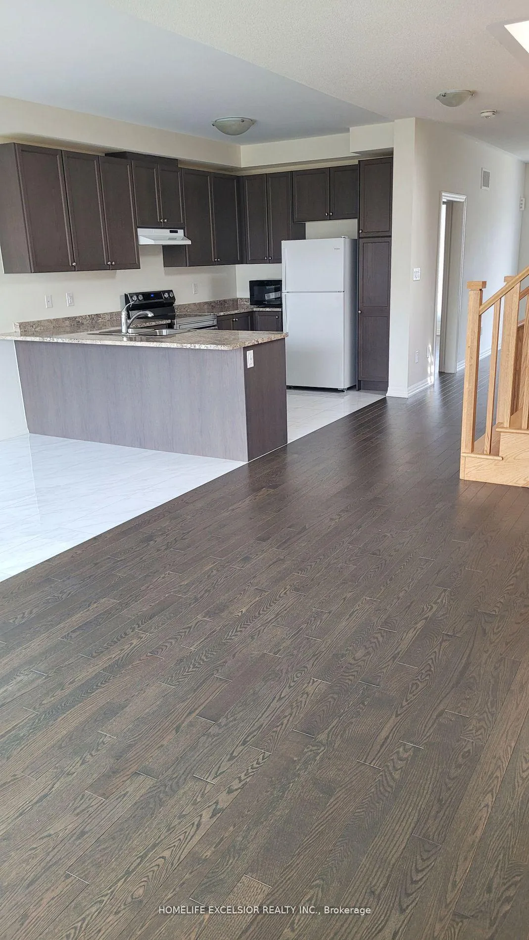 Photo 16 of 192 Tango Crescent, Newmarket, Woodland Hill — HOMEH