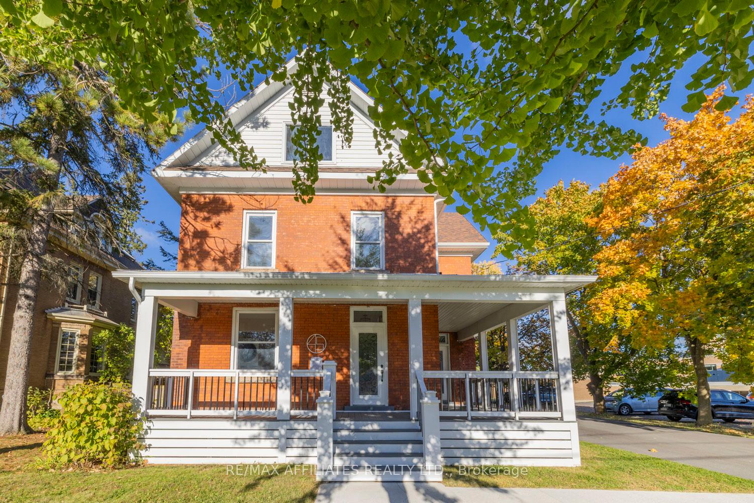 Front of 45 Drummond Street W