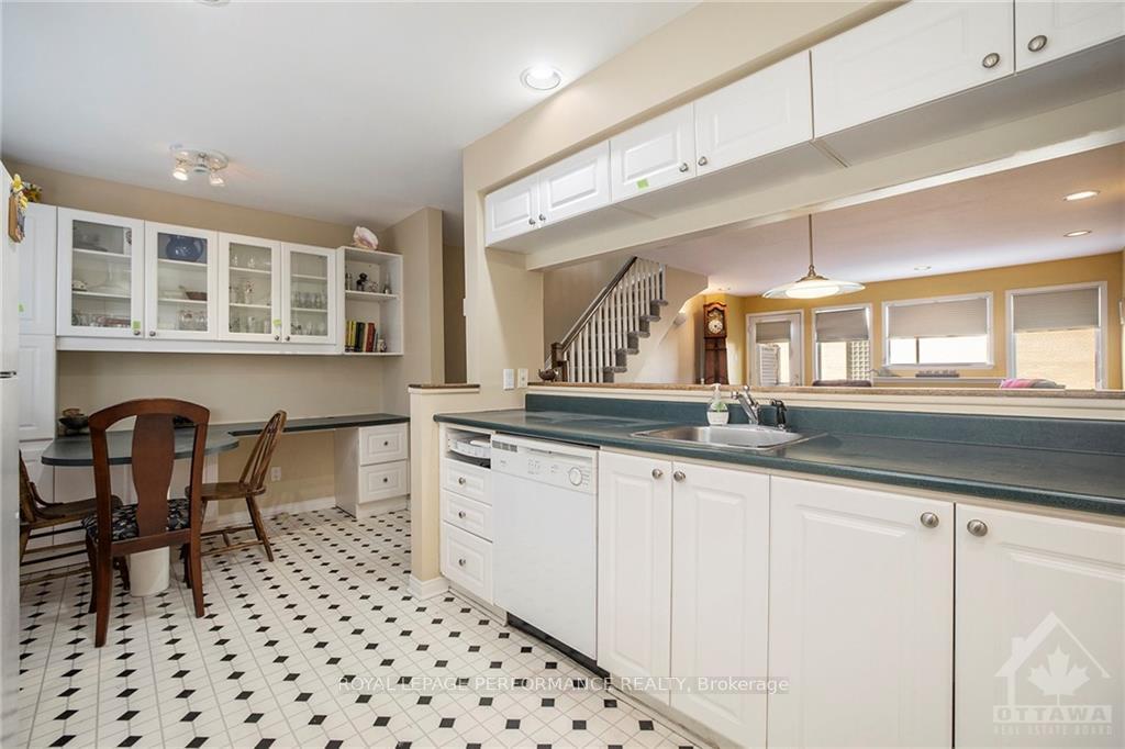 Photo 14 of 14 Schoolhouse Street, Ottawa, Lindenlea — HOMEH
