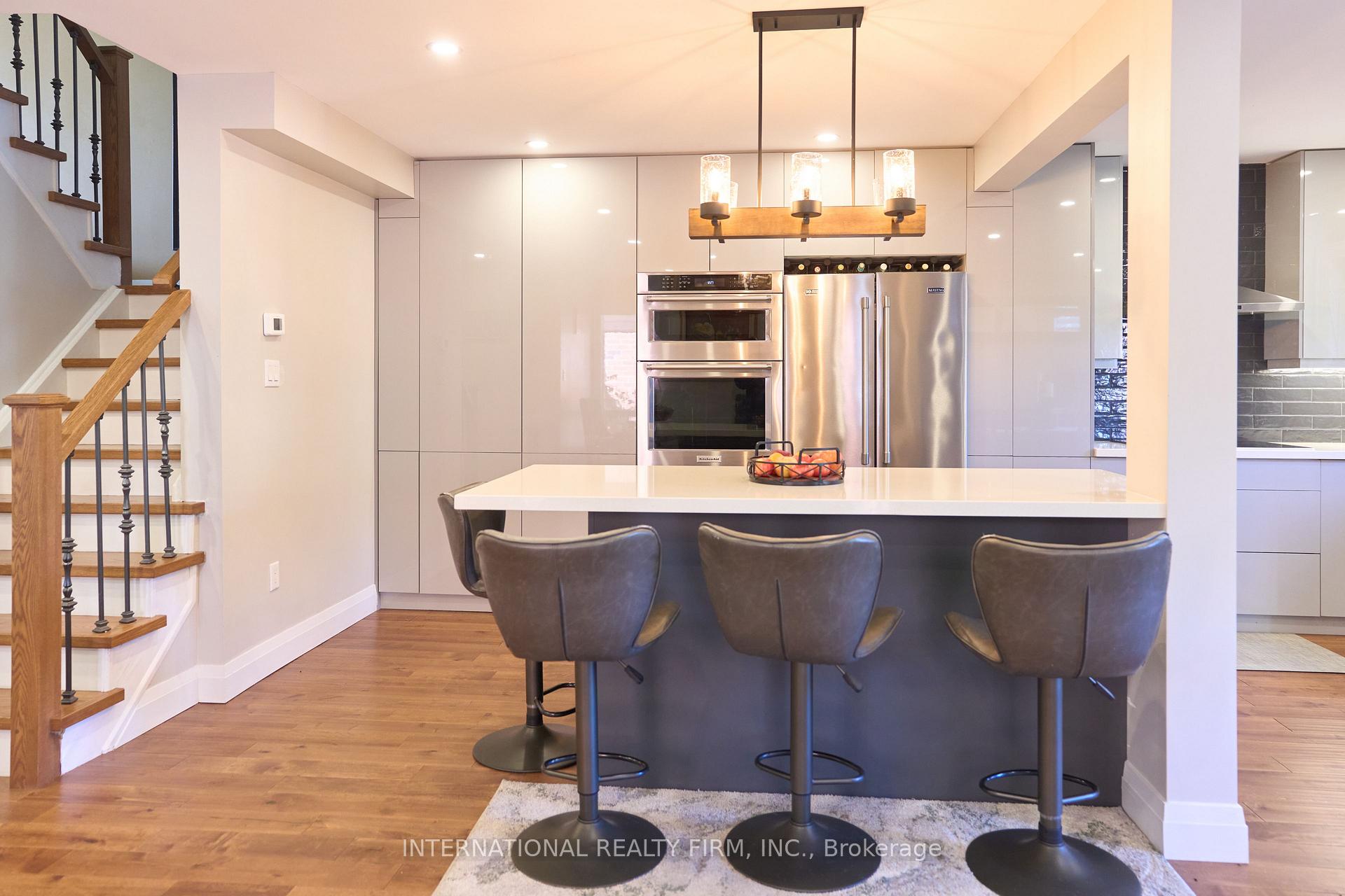 Photo 6 of 1493 Warbler Road, Oakville, West Oak Trails — HOMEH