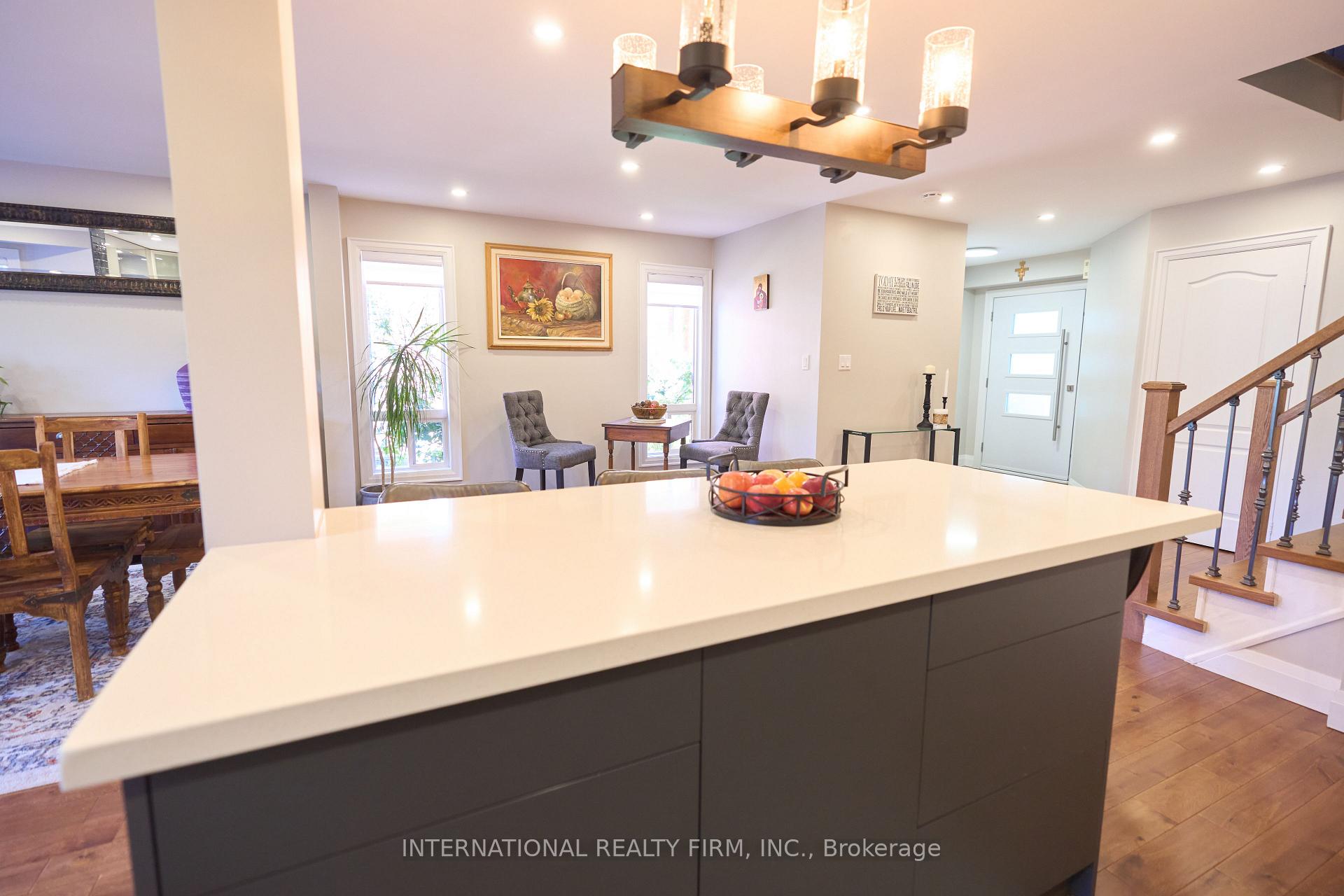 Photo 7 of 1493 Warbler Road, Oakville, West Oak Trails — HOMEH