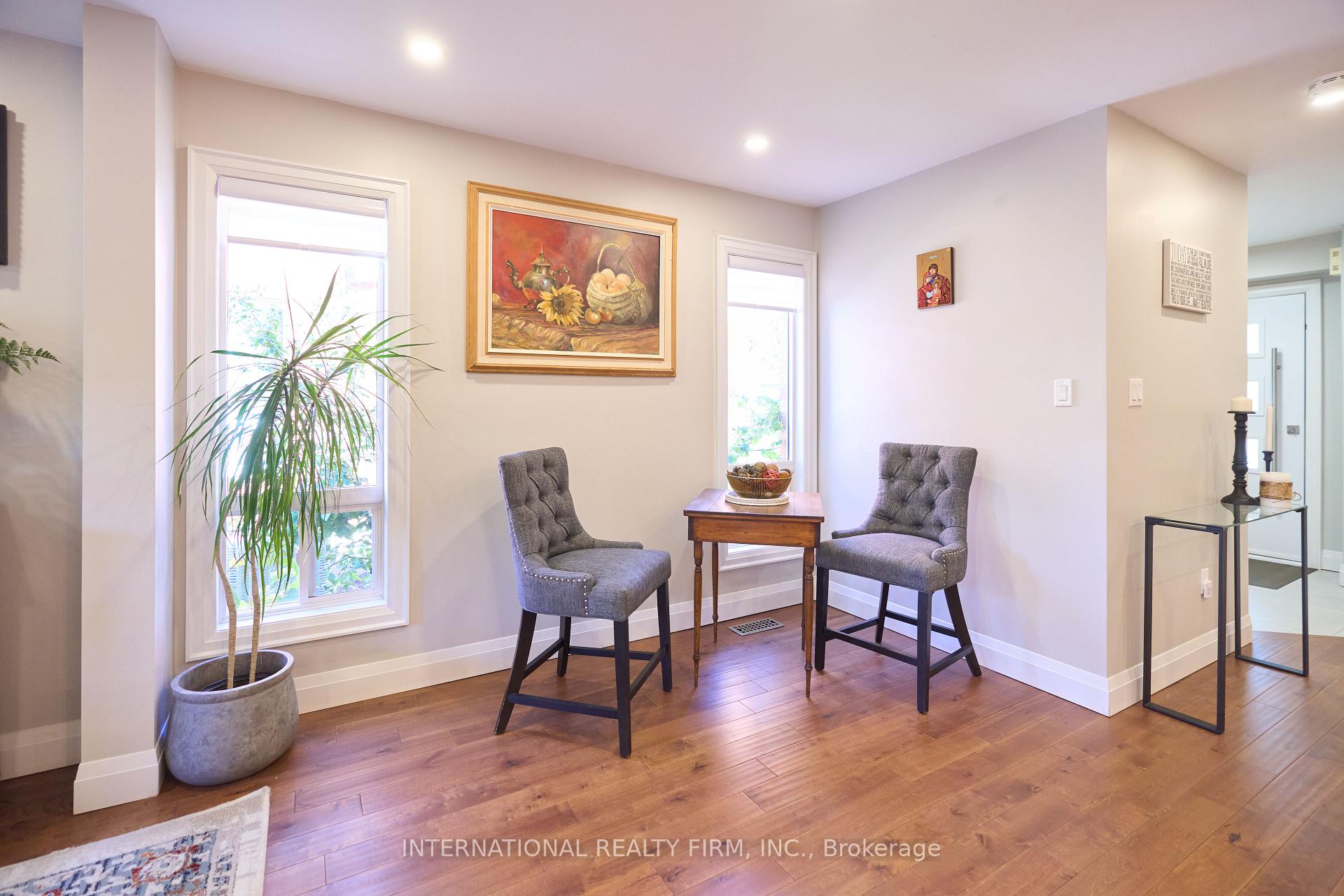 Photo 8 of 1493 Warbler Road, Oakville, West Oak Trails — HOMEH