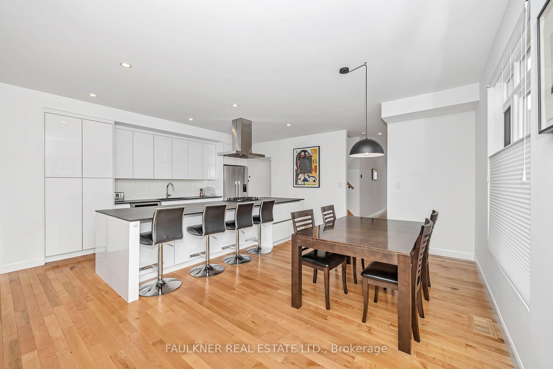 Photo 5 of Unit A, 141 Columbus Avenue, Ottawa, Overbrook/Castle Heights — HOMEH