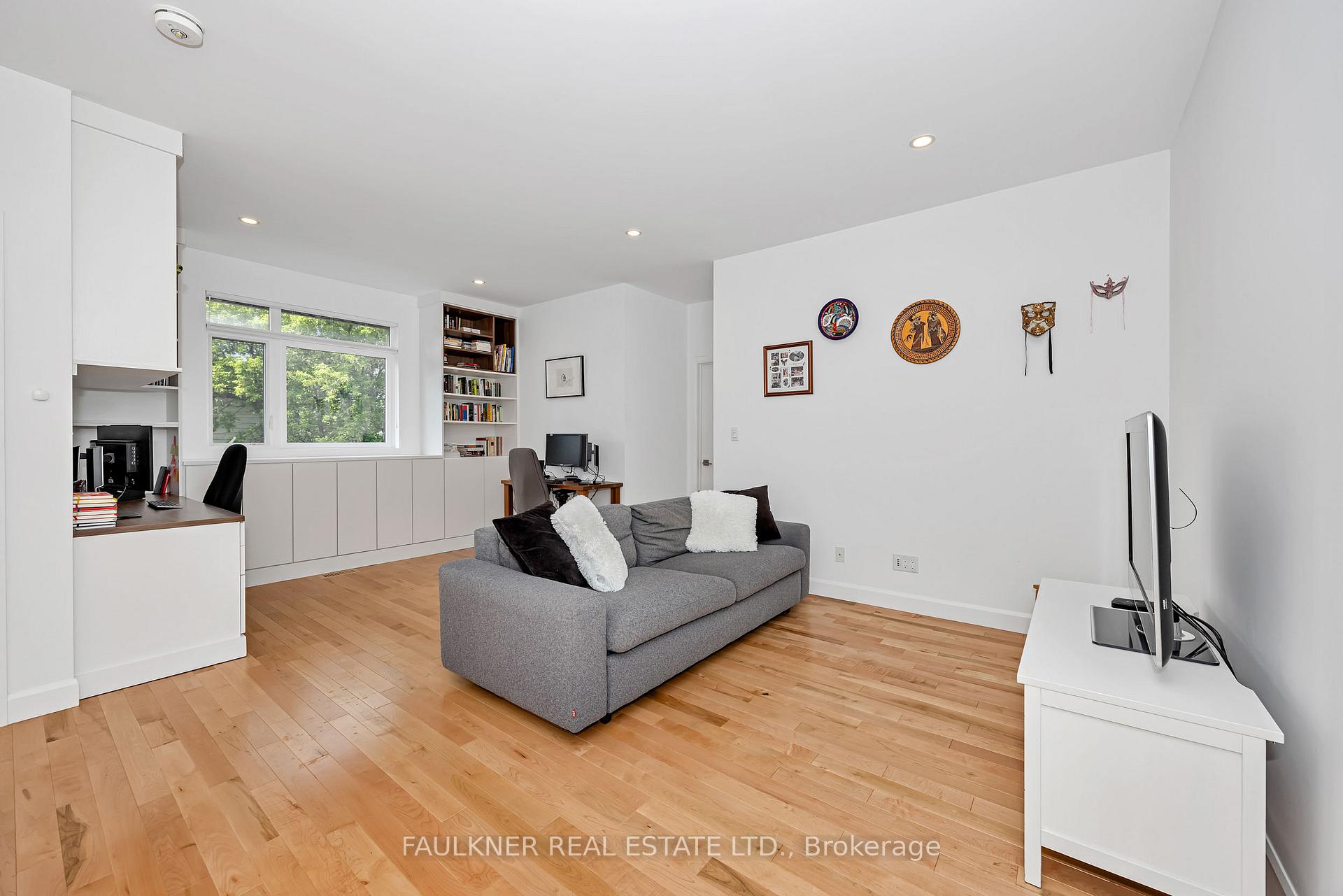 Photo 15 of Unit A, 141 Columbus Avenue, Ottawa, Overbrook/Castle Heights — HOMEH