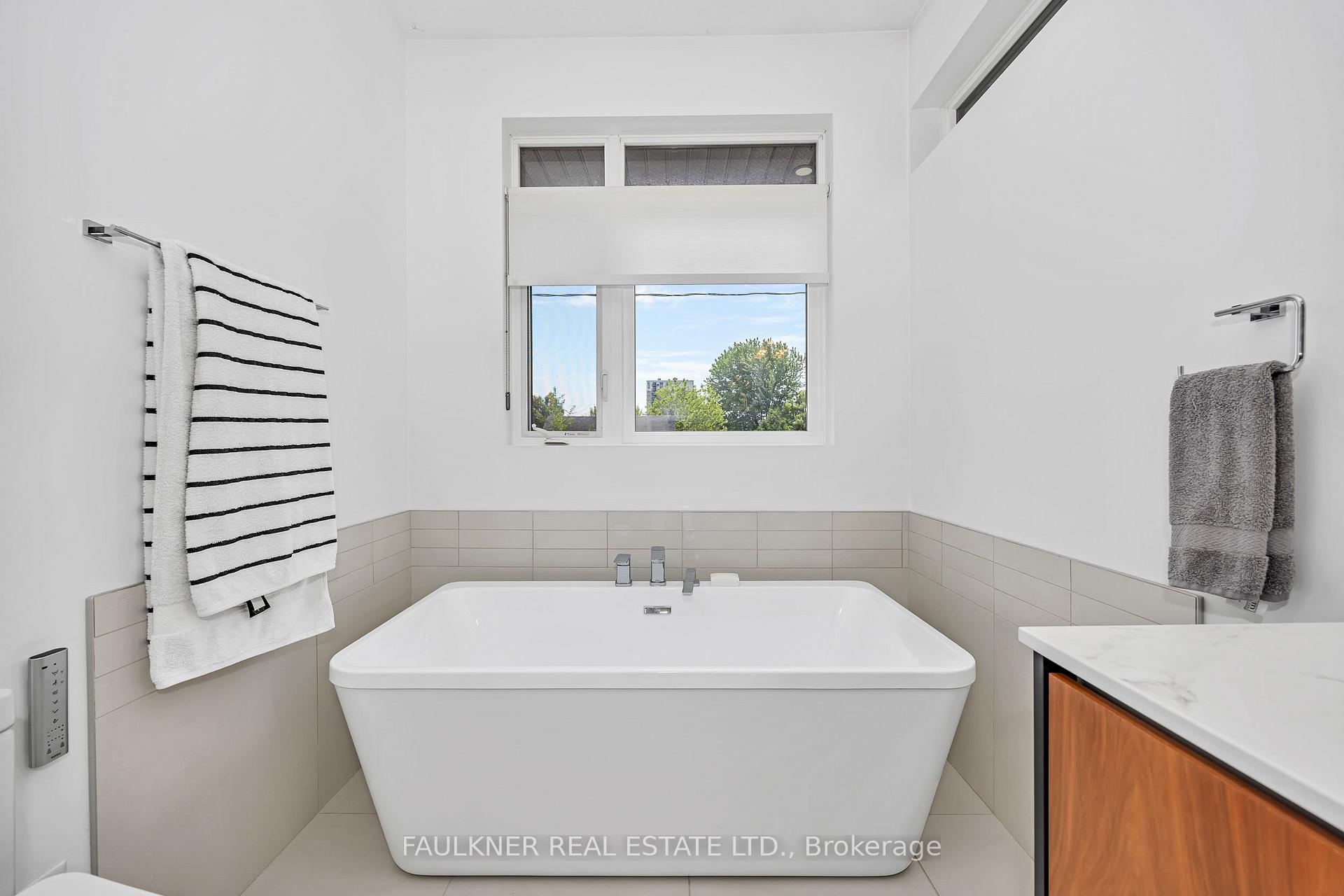 Photo 21 of Unit A, 141 Columbus Avenue, Ottawa, Overbrook/Castle Heights — HOMEH