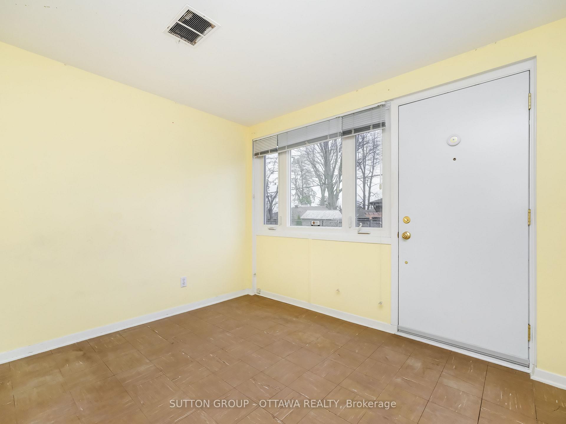 Photo 22 of 2427 Baseline Road, Ottawa, Queensway Terrace South/Ridgeview — HOMEH