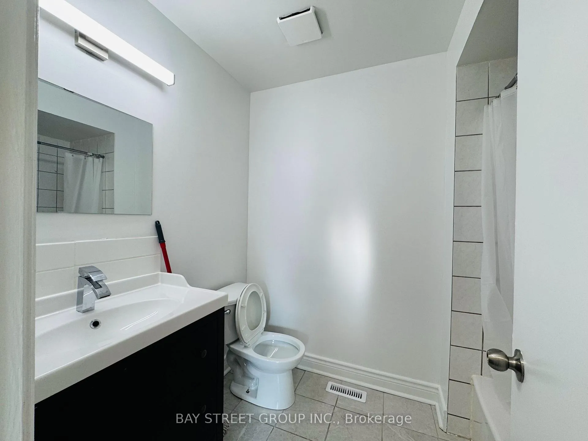 Photo 13 of Unit 1, 1448 Outlet Drive, Oshawa, Lakeview — HOMEH