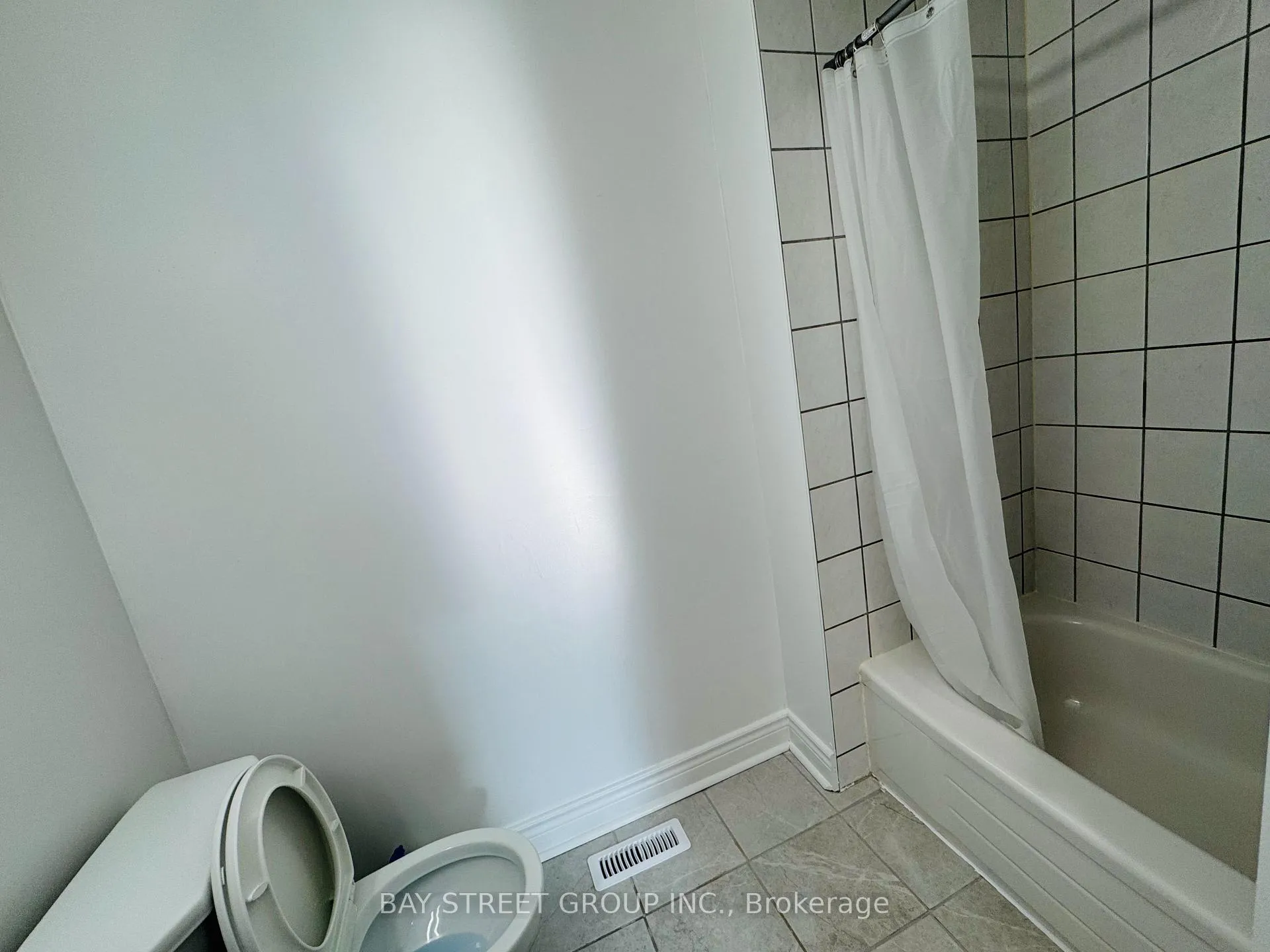 Photo 14 of Unit 1, 1448 Outlet Drive, Oshawa, Lakeview — HOMEH