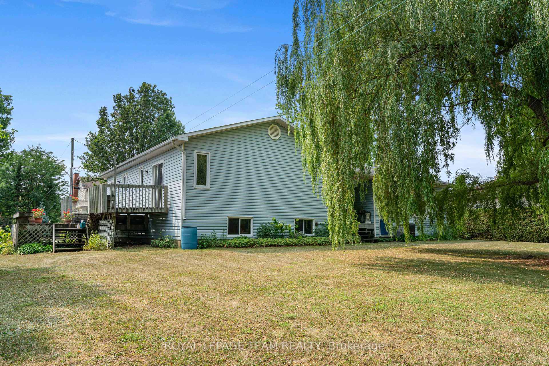 Photo 5 of 432 Queen Street, North Dundas, Winchester — HOMEH