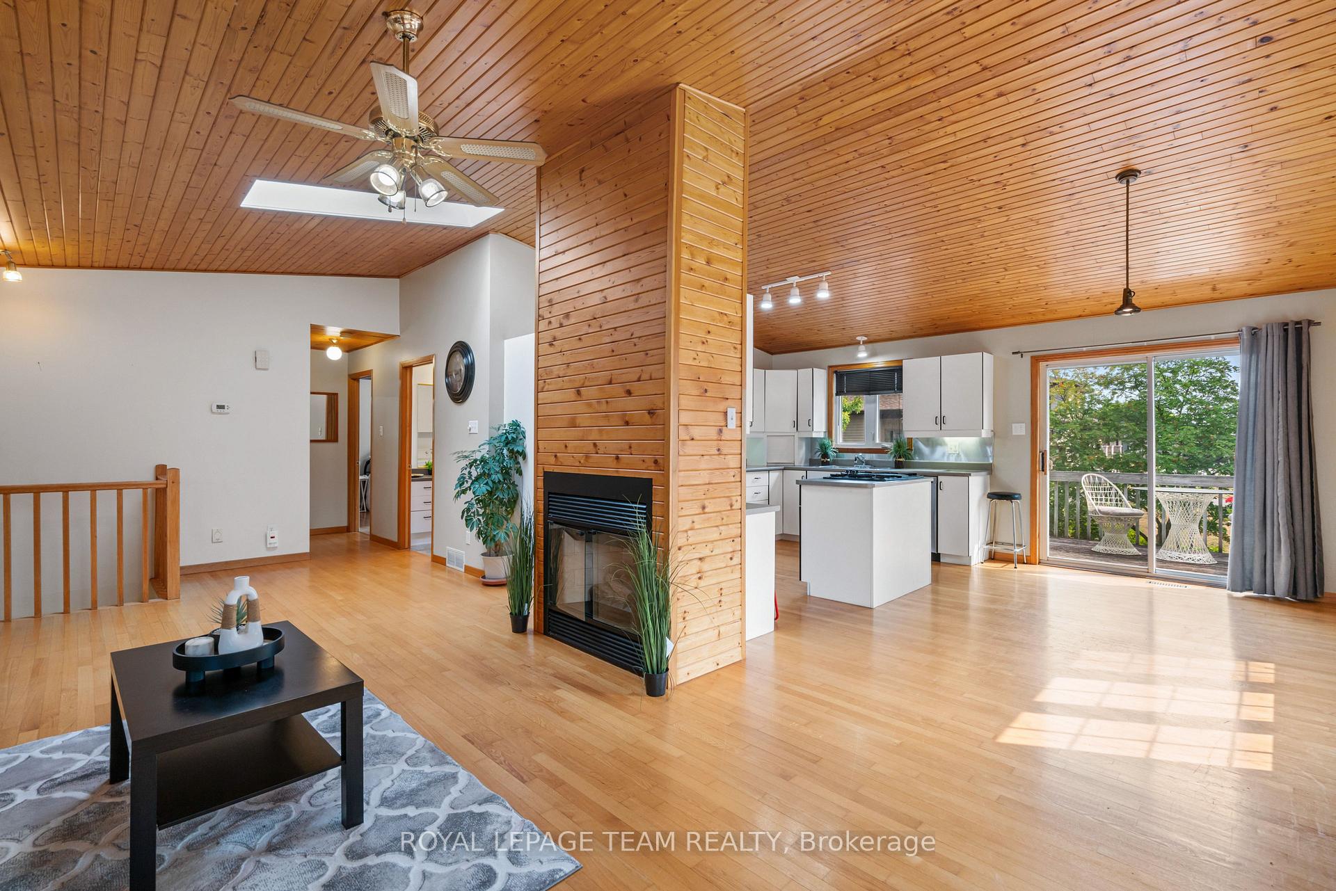 Photo 11 of 432 Queen Street, North Dundas, Winchester — HOMEH