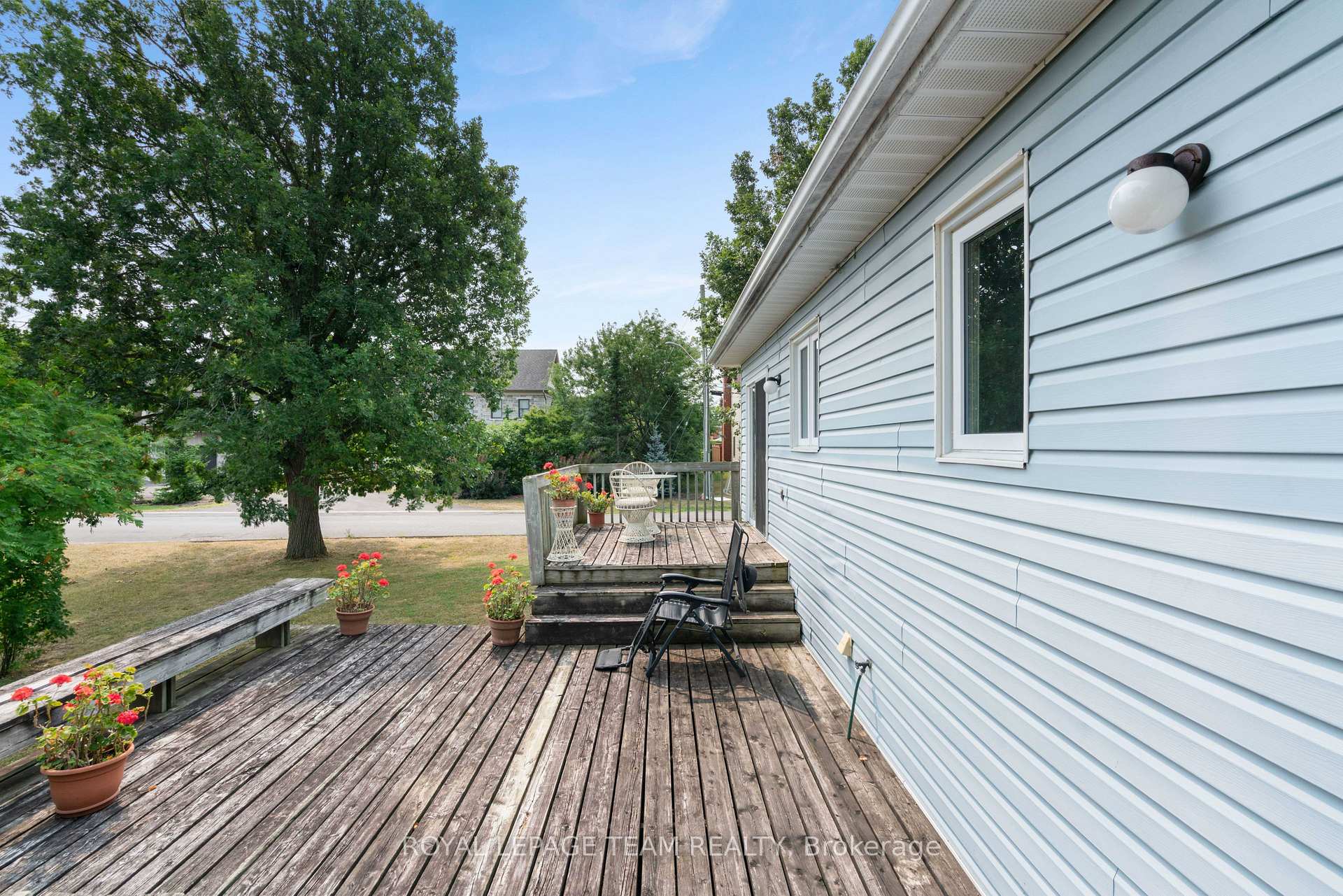 Photo 36 of 432 Queen Street, North Dundas, Winchester — HOMEH