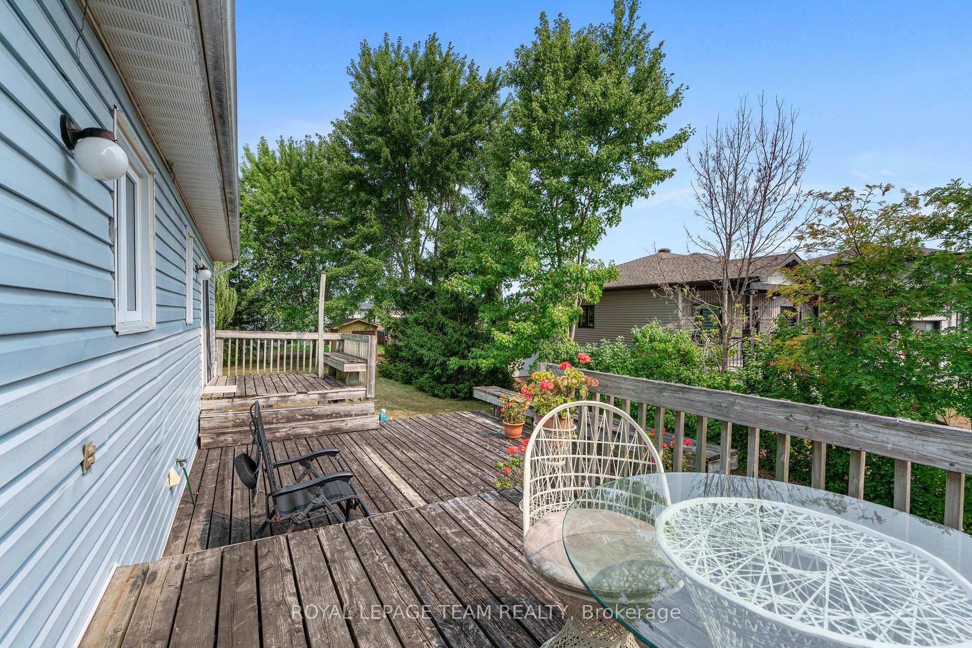 Photo 37 of 432 Queen Street, North Dundas, Winchester — HOMEH