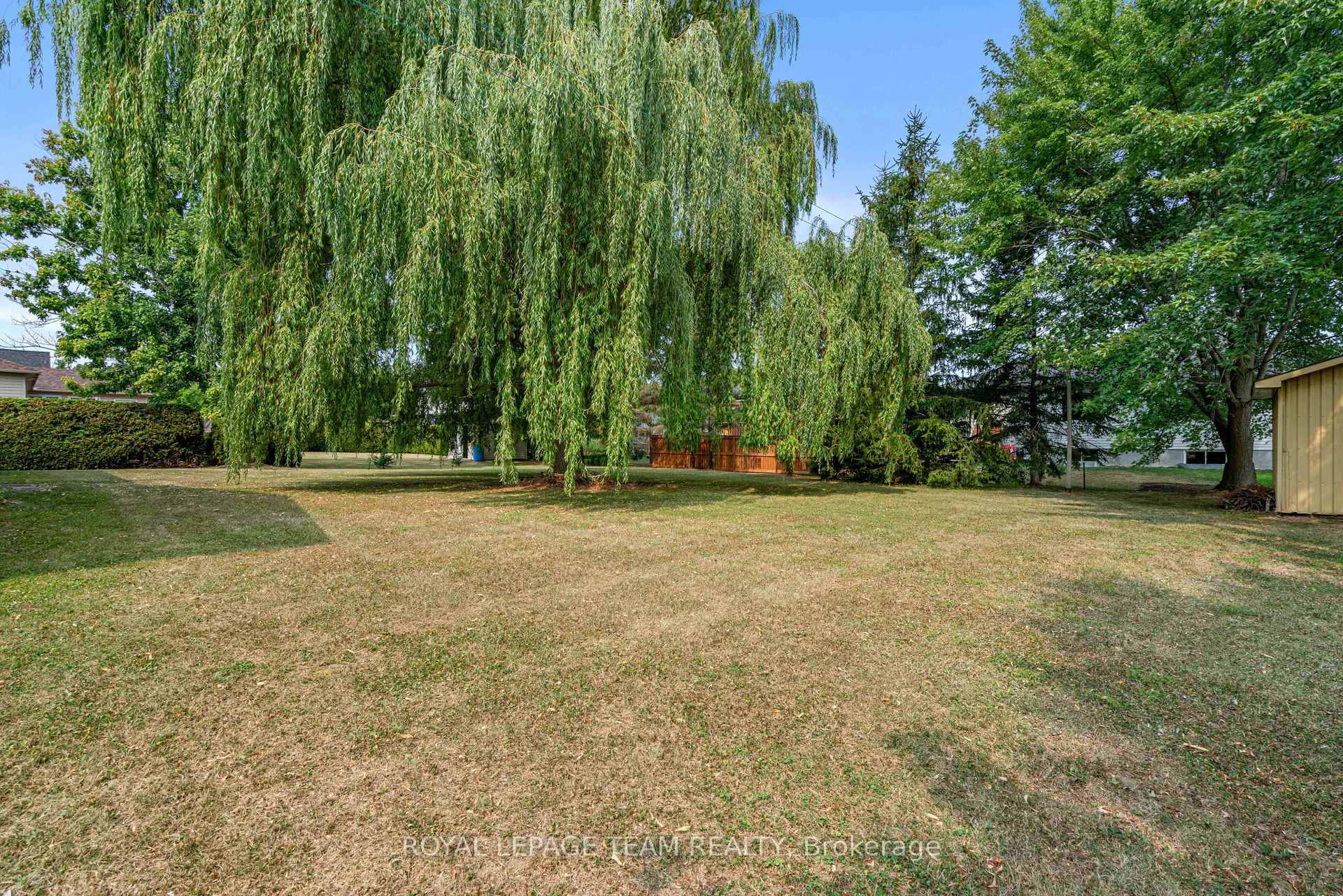 Photo 38 of 432 Queen Street, North Dundas, Winchester — HOMEH