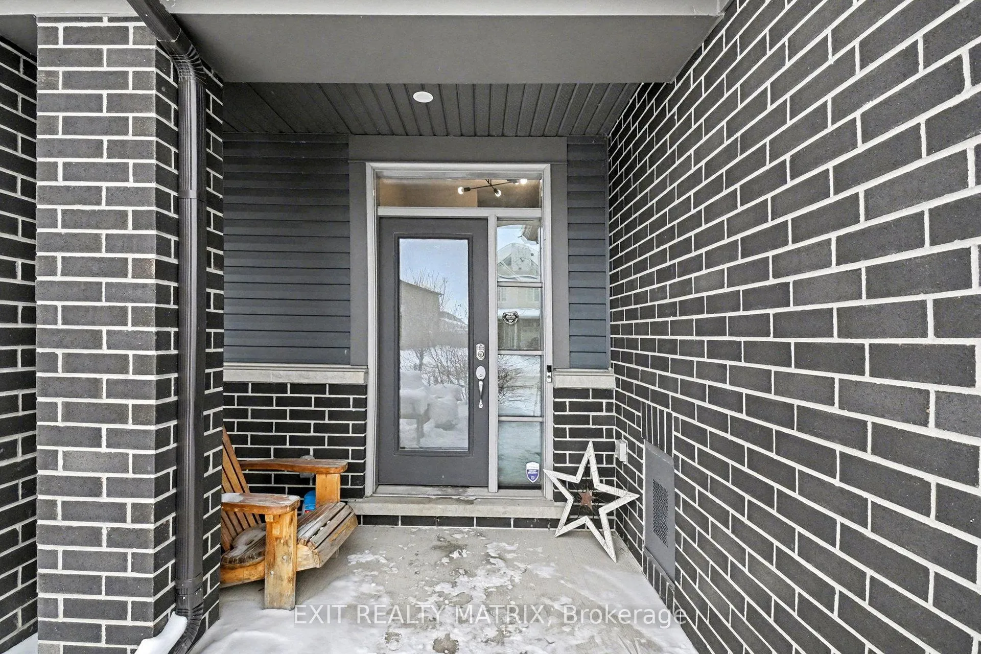 Photo 3 of 211 Mountain Sorrel Way, Ottawa, Avalon West — HOMEH