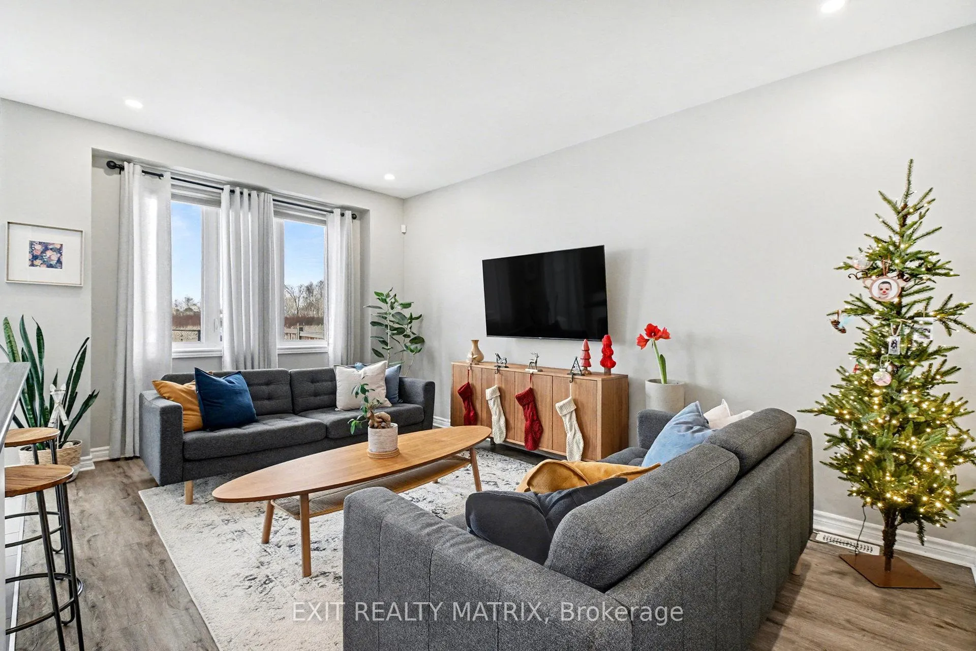 Photo 6 of 211 Mountain Sorrel Way, Ottawa, Avalon West — HOMEH