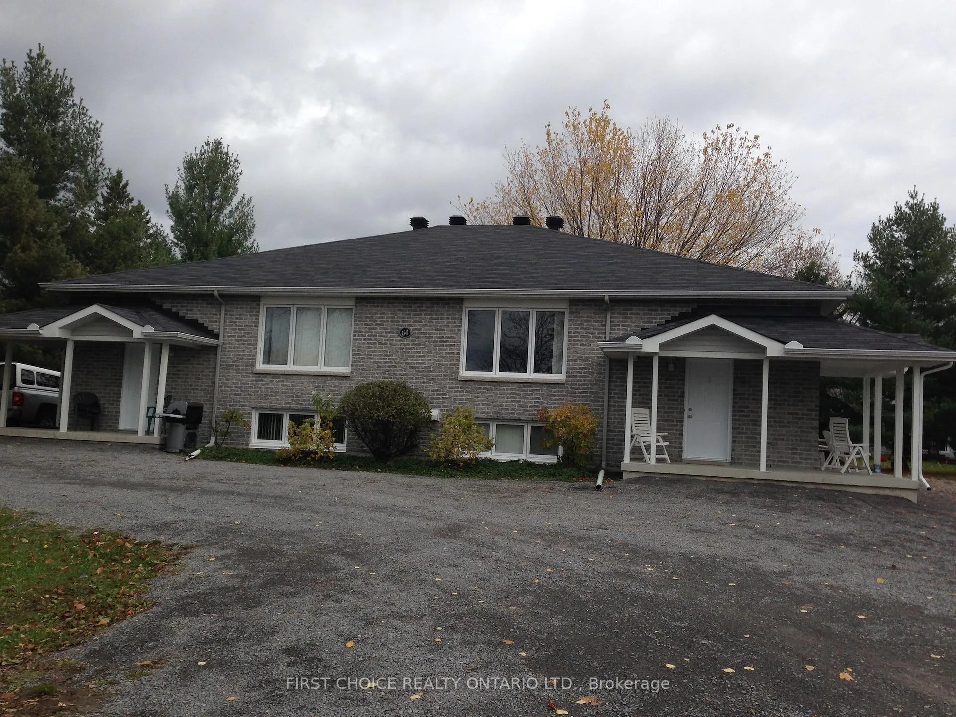 Front of 1547 Vercheres Street