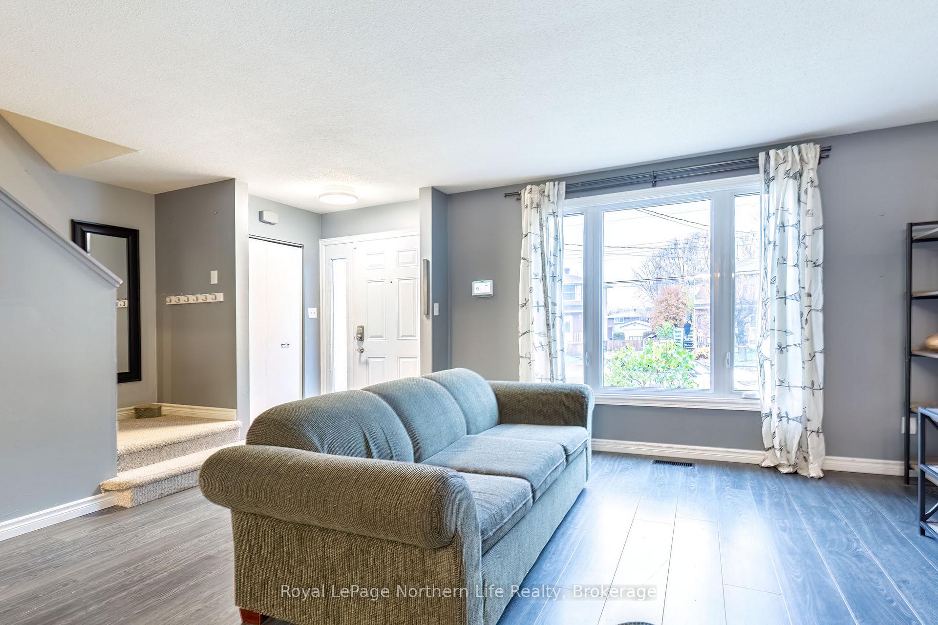 Photo 5 of 110 Marshall Park Drive, North Bay, Ferris — HOMEH